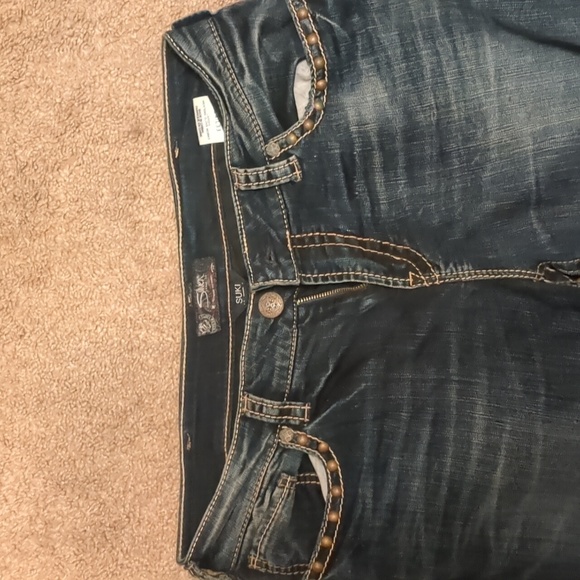 Woman's jeans - Picture 15 of 15